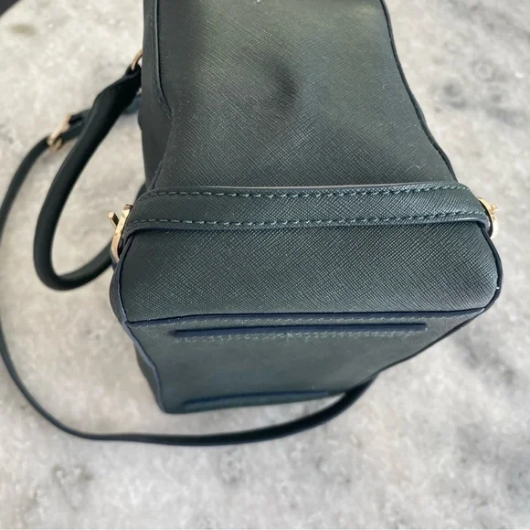 Tory Burch Saffiano Robinson Small Multi Tote - Picture 11 of 16